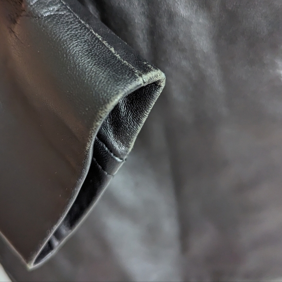 Danier Black Leather Jacket with Removable Thermal Insert - Picture 5 of 13